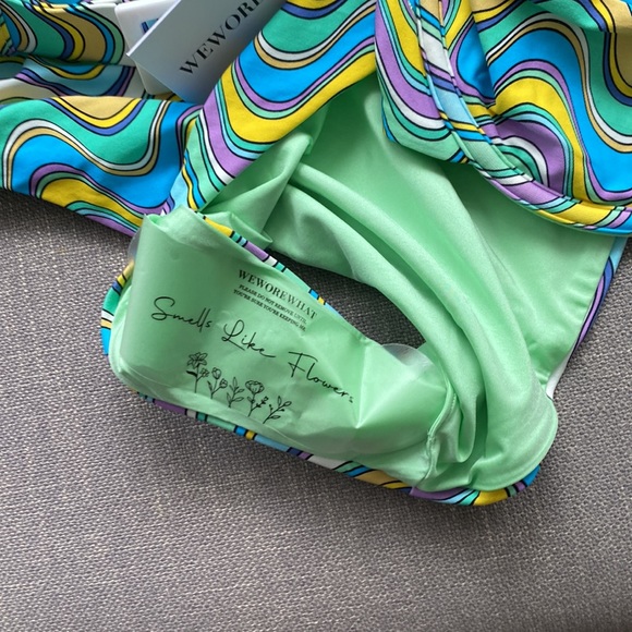 NWT SIZE S WE WORE WHAT BIKINI - Picture 7 of 9
